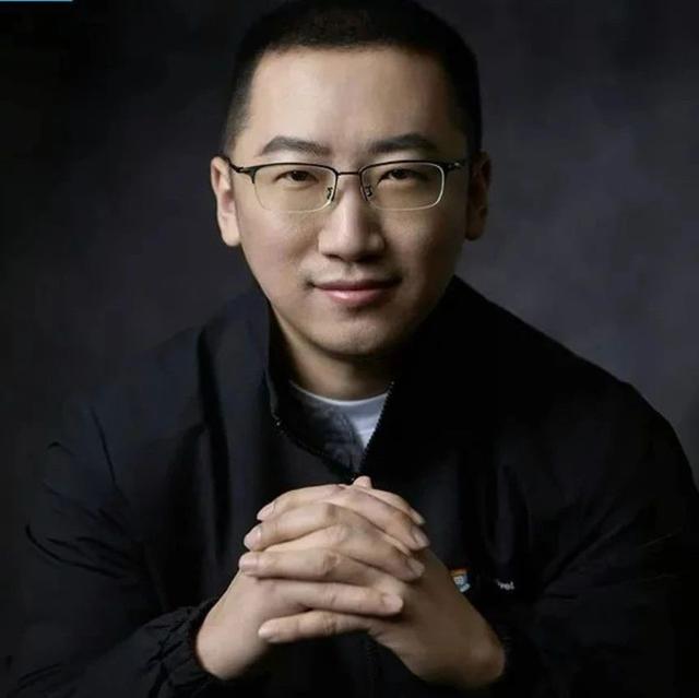 斩获最佳论文后，他没有All In自动驾驶，而是All In了具身智能！| 专访 CVPR 最佳·李弘扬