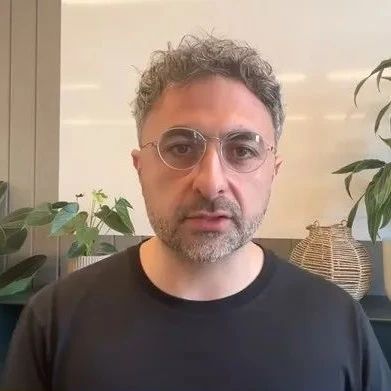 5个AI Agent“辩论”诊断,准确率超人类专家4倍 | 微软AI CEO详解微软医疗AI新突破
