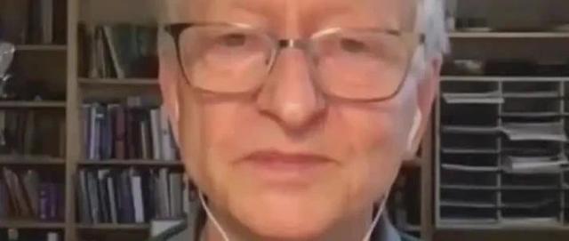 AI之父Hinton：想知道不是最聪明物种的感觉？去问鸡吧